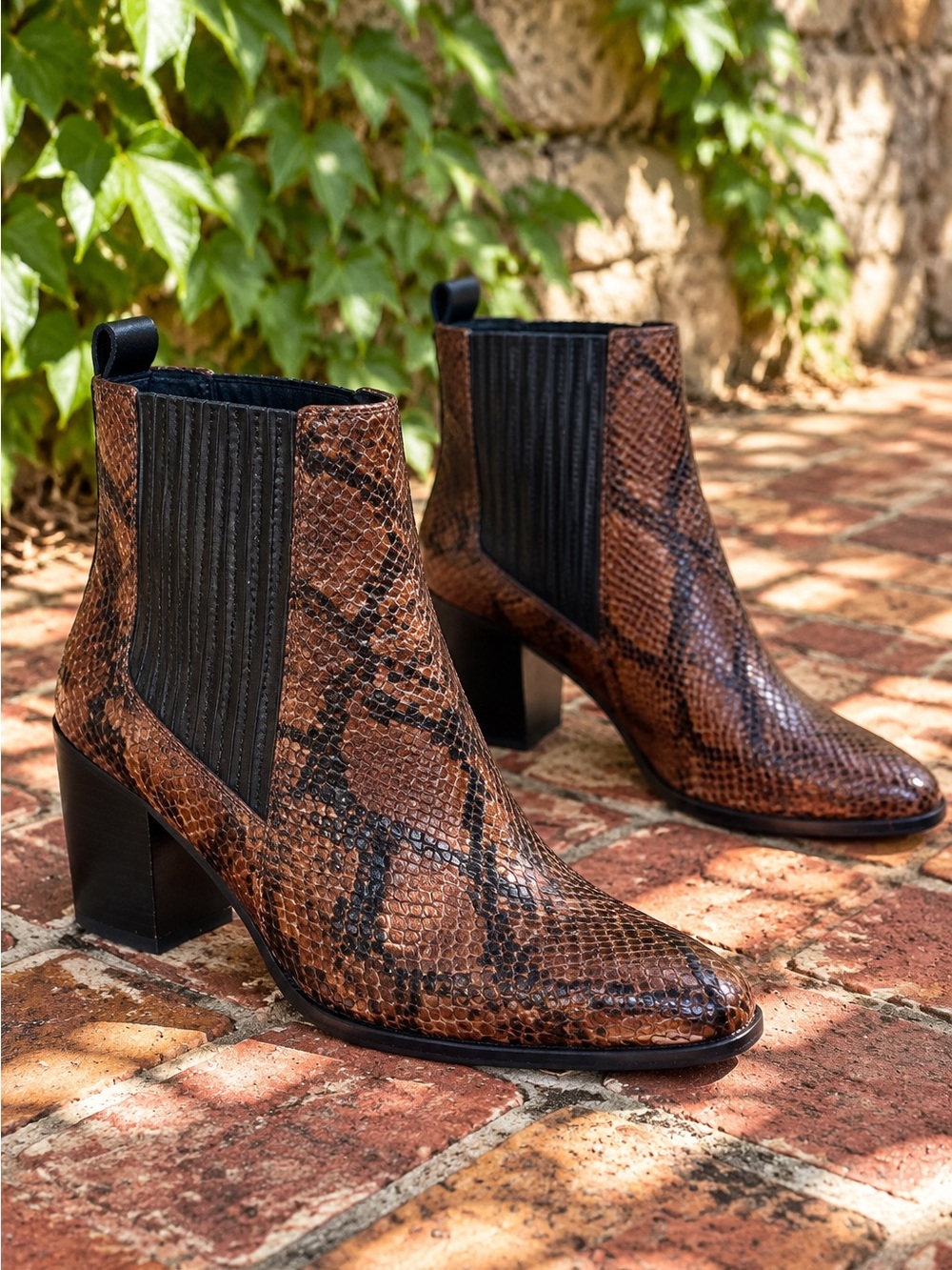 CLARKS Brown and Black Reptile Print Leather Pull-On Almond Toe Chelsea Boots 10